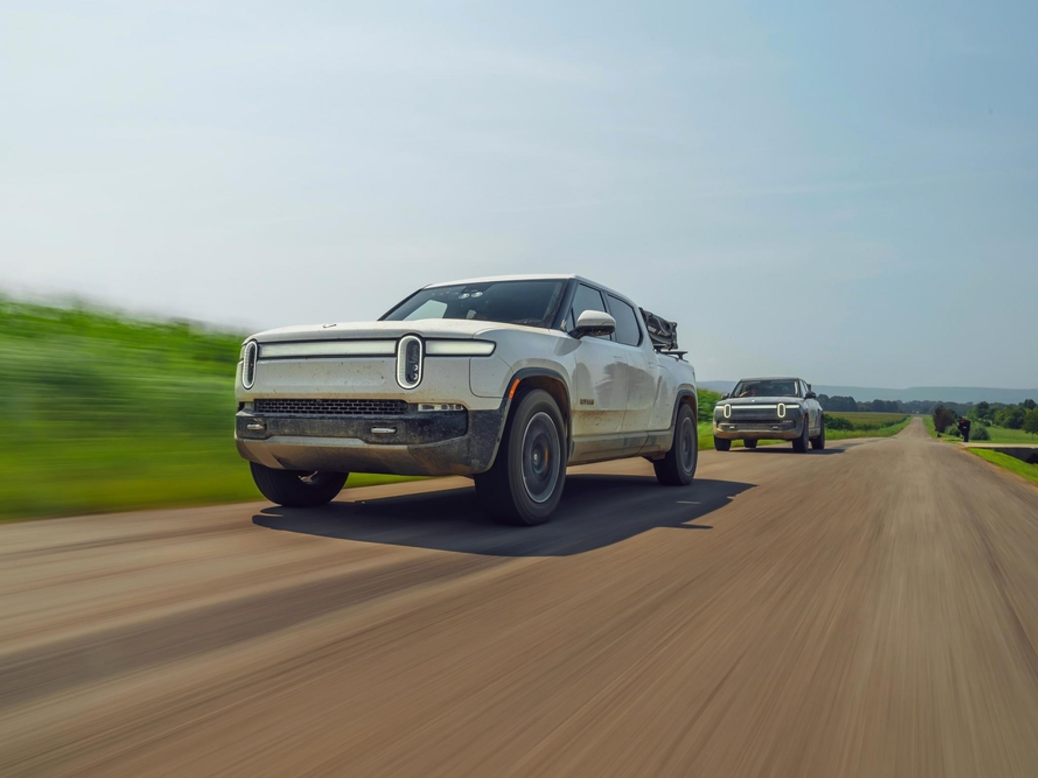 ‘Beautiful Truck:’ Tesla Investor Ross Gerber Praises ‘Nice People At Rivian’ For Fulfilling R1S Order Even As His Cybertruck Wait Prolongs