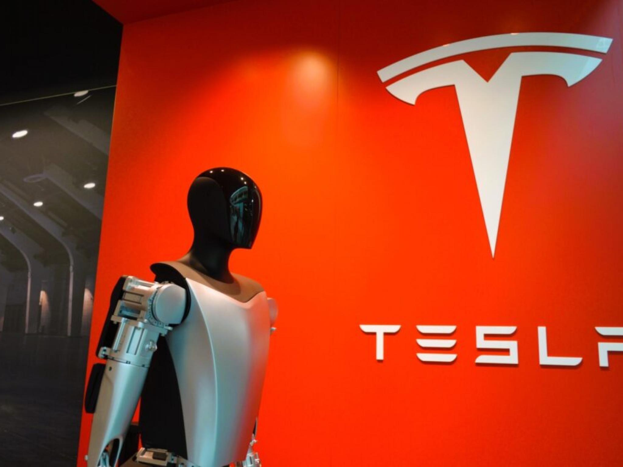 Why This Tesla Bull Feels More Optimistic About Energy Storage Than Robotaxis Or FSD V12