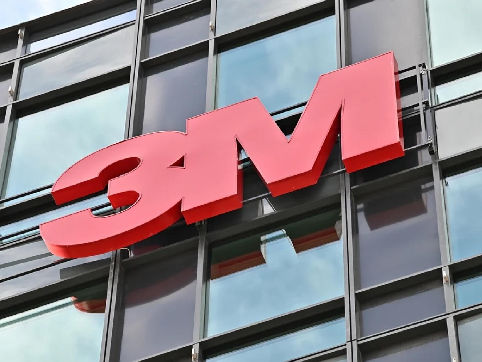 How To Earn $500 A Month From 3M Stock Ahead Of Q4 Earnings