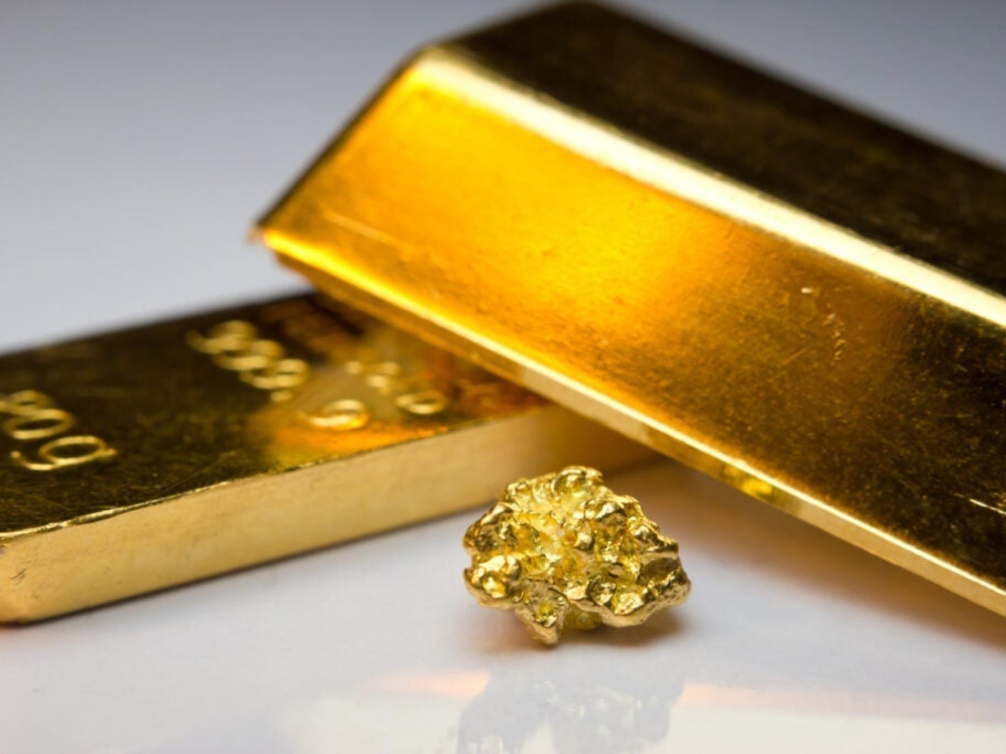 Gold Breaches $3,000 Mark On Market Turbulence And Fed Signals