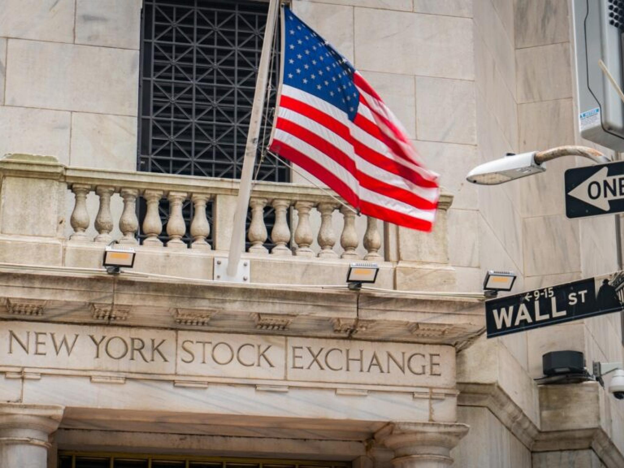 Stock Market Today: S&P 500, Nasdaq Futures Advance As Amazon Leads Gains—Apple, Netflix, Reddit In Focus